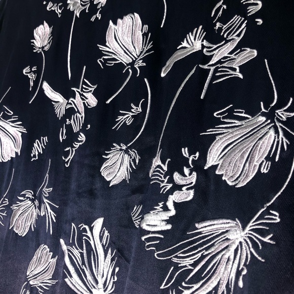 Embroidered spring jacket - Picture 5 of 8